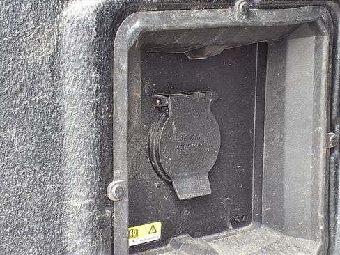 Used 2023 Ford F150 Lariat w/ Equipment Group 502A High image 19