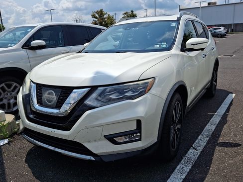 Used 2017 Nissan Rogue SL w/ SL Premium Package AWD/4WD image 2
