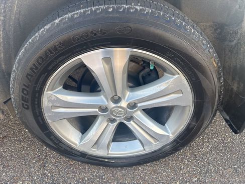 Used 2012 Toyota Highlander Limited image 9