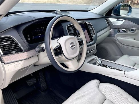 Used 2023 Volvo XC90 T8 Ultimate w/ Protection Package Premier image 17