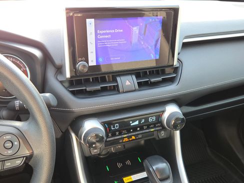 Certified 2025 Toyota RAV4 XLE image 26