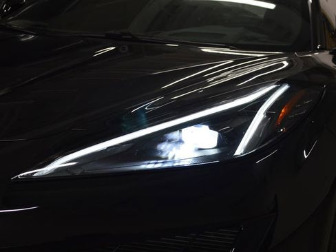 Used 2025 Chevrolet Corvette Z06 image 9