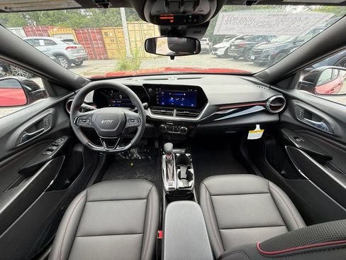 New 2026 Chevrolet Trax RS w/ Sunroof Package FWD image 22