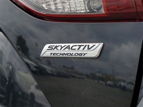 Used 2014 MAZDA MAZDA3 i Touring image 7