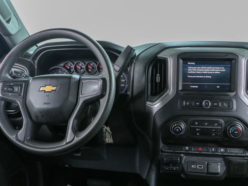 Used 2022 Chevrolet Silverado 2500 Custom w/ Gooseneck/5TH Wheel Package AWD/4WD image 17