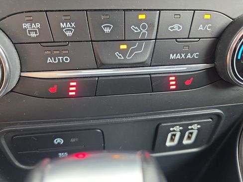 Used 2018 Ford EcoSport SE image 27