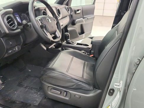 Used 2023 Toyota Tacoma TRD Off-Road image 23