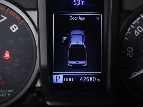 Used 2023 Toyota Tacoma TRD Off-Road image 13