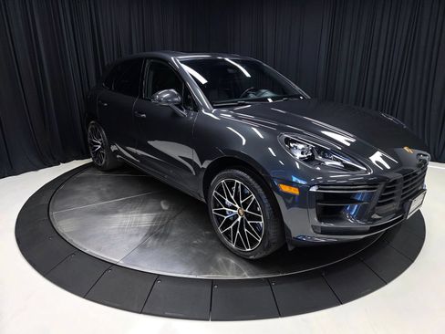 Used 2021 Porsche Macan Turbo AWD/4WD image 16