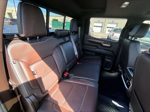 Used 2023 GMC Sierra 1500 Denali w/ Denali Reserve Package AWD/4WD image 28