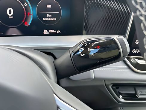 New 2026 Volkswagen Tiguan SE AWD/4WD image 27