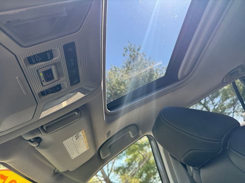 Used 2025 Toyota RAV4 XLE image 26