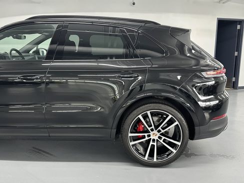 Used 2026 Porsche Cayenne S AWD/4WD image 8