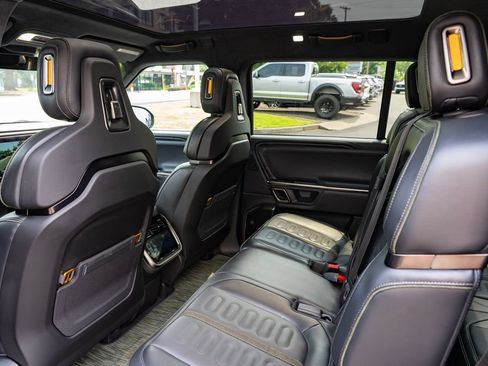 Used 2024 Rivian R1S Adventure AWD/4WD image 21