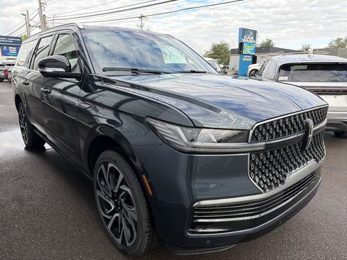 New 2026 Lincoln Navigator L Reserve AWD/4WD image 4
