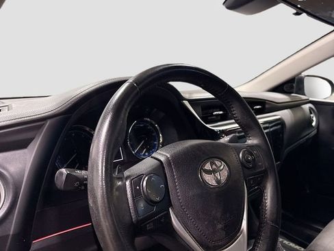 Used 2019 Toyota Corolla SE FWD image 8