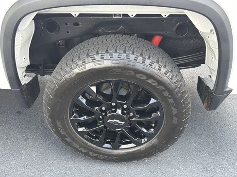 Used 2026 Chevrolet Silverado 2500 Custom w/ Custom Value Package AWD/4WD image 19