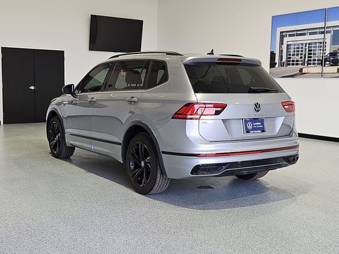Certified 2024 Volkswagen Tiguan SE R-Line w/ MDO Package, Three-Row FWD image 6