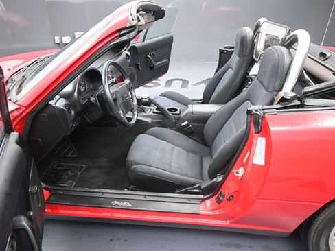 Used 1990 MAZDA MX-5 Miata RWD image 14