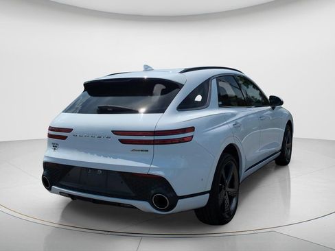 Used 2022 Genesis GV70 3.5T Sport w/ Sport Prestige Package AWD/4WD image 5