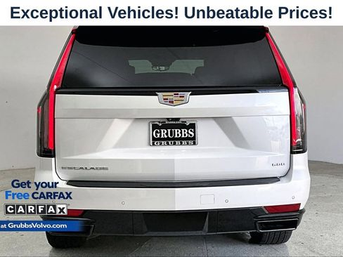 Used 2024 Cadillac Escalade Sport w/ Touring Package AWD/4WD image 5