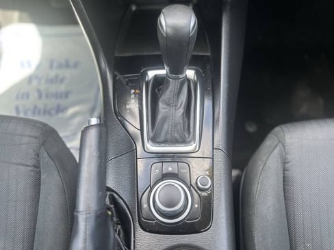 Used 2016 MAZDA MAZDA3 i Sport FWD image 19