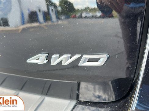 Used 2022 Ford Explorer XLT w/ XLT Sport Appearance Package image 11