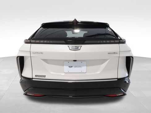 Certified 2024 Cadillac Lyriq Luxury AWD/4WD image 3