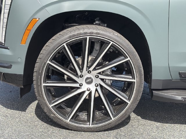 Used 2025 Cadillac Escalade Sport RWD image 12