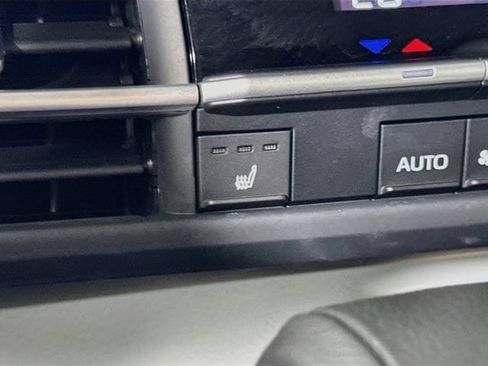 Certified 2025 Toyota Sienna XLE w/ XLE Plus Package AWD/4WD image 21