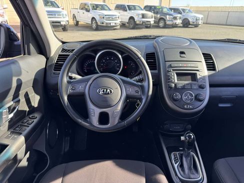 Used 2013 Kia Soul + image 23
