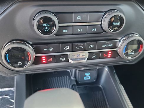 New 2025 Ford Bronco Big Bend image 16