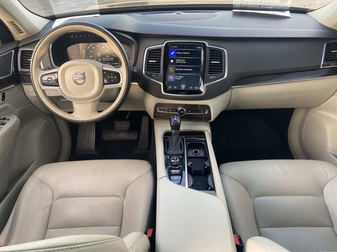 Used 2019 Volvo XC90 T5 Momentum w/ Protection Package Premier image 29