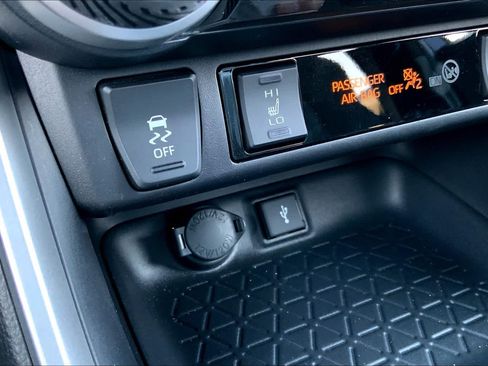 Certified 2021 Toyota RAV4 SE w/ Weather & Moonroof Package AWD/4WD image 34