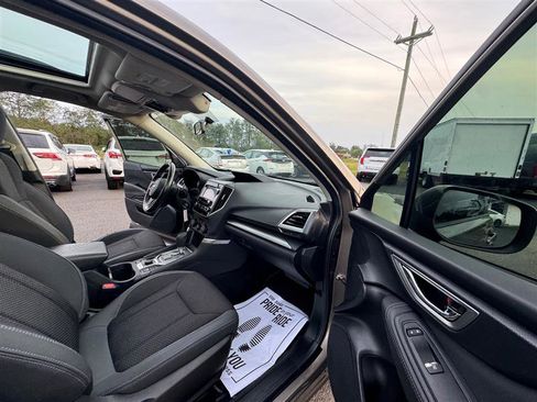 Used 2020 Subaru Forester Premium image 38