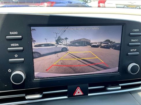 Used 2023 Hyundai Elantra SEL FWD image 21