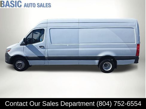 Used 2020 Freightliner Sprinter 3500 image 1
