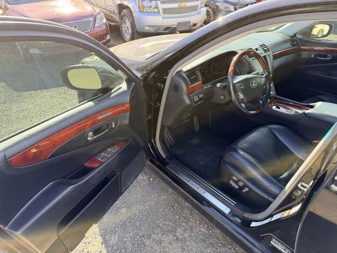 Used 2011 Lexus LS 460 AWD image 14