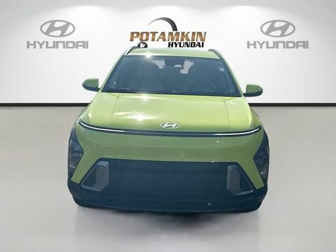 Certified 2025 Hyundai Kona SEL FWD image 2