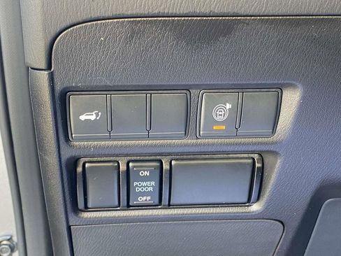 Used 2022 Nissan Armada SL w/ Midnight Edition Package image 19