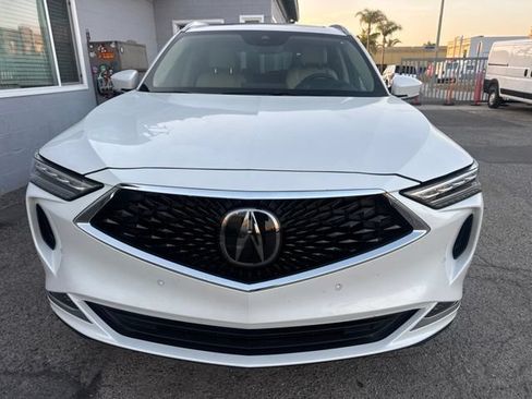 Used 2022 Acura MDX SH-AWD w/ Advance Package image 2
