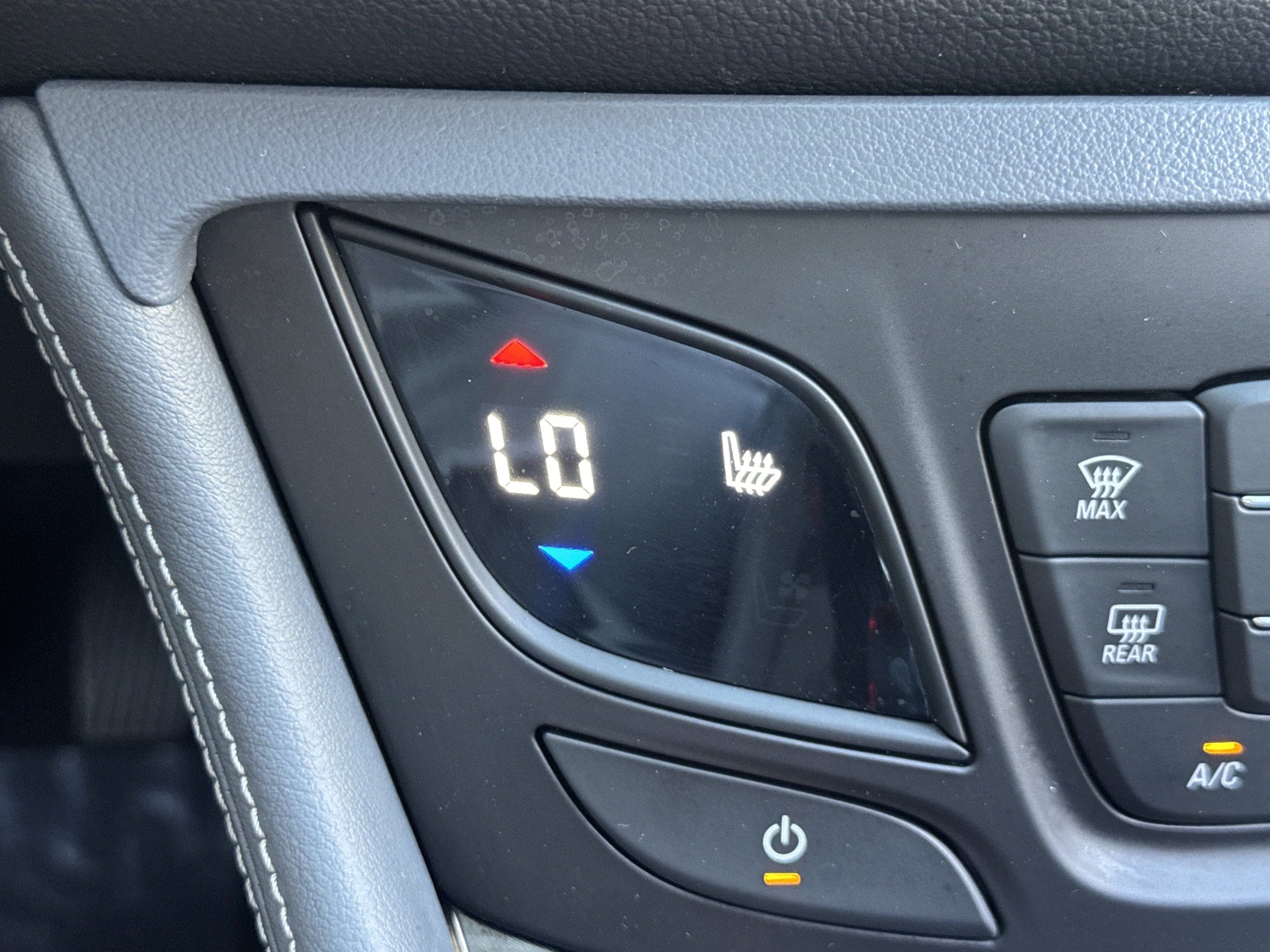 Used 2020 Buick Envision Essence AWD/4WD image 23