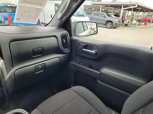 Used 2020 Chevrolet Silverado 1500 Custom w/ Custom Value Package image 12