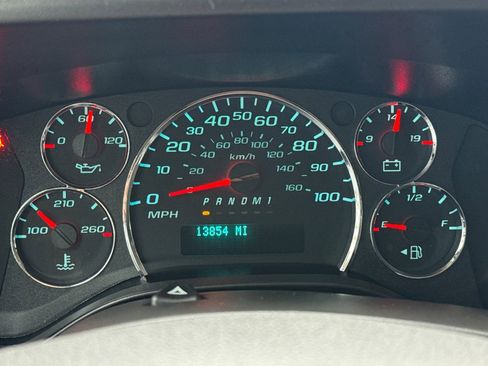 Used 2024 Chevrolet Express 2500 w/ Driver Convenience Package image 25