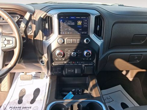 Used 2022 GMC Sierra 1500 SLT w/ SLT Convenience Package AWD/4WD image 11