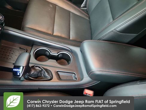 Used 2025 Dodge Durango GT image 28