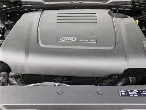 New 2025 Land Rover Defender 110 S image 19