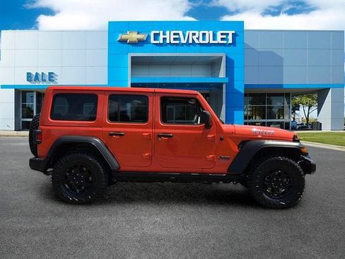 Used 2023 Jeep Wrangler Unlimited w/ Cold Weather Group AWD/4WD image 2
