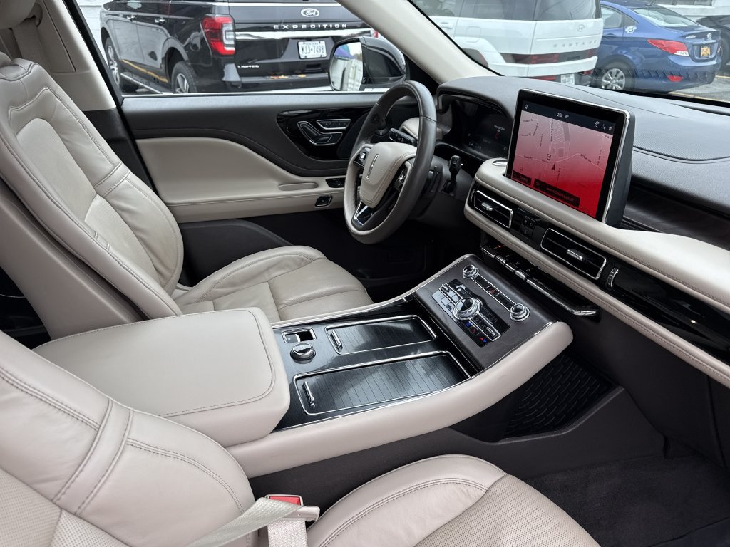 Used 2023 Lincoln Aviator Reserve w/ Elements Package Plus AWD/4WD image 31