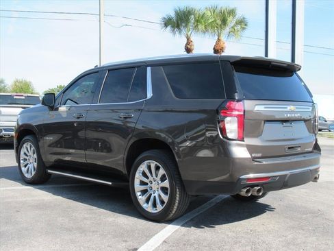 Used 2021 Chevrolet Tahoe Premier w/ Premium Package image 7